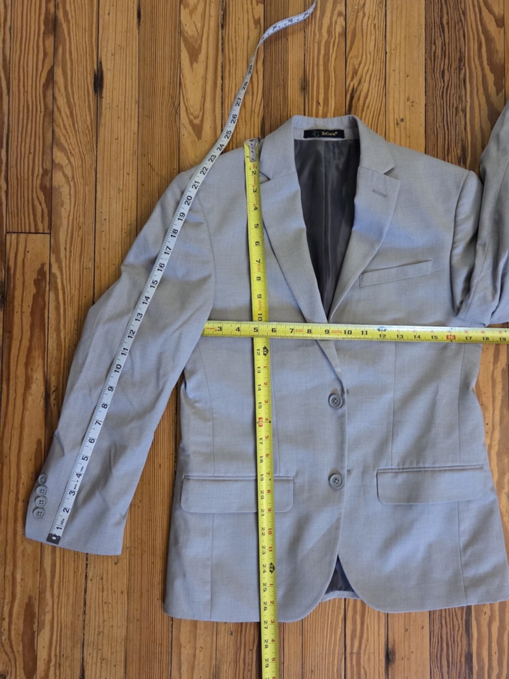 Zegarie Men's Light Gray Single-Breasted 2 button Blazer - Classic Tailored Look - Picture 3 of 5